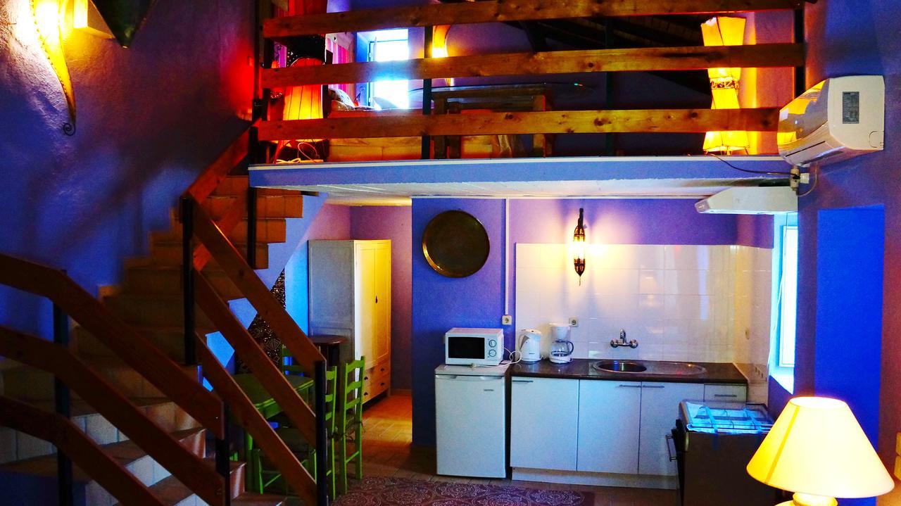 Seventies Cheap & Chic Two 3* Lagos