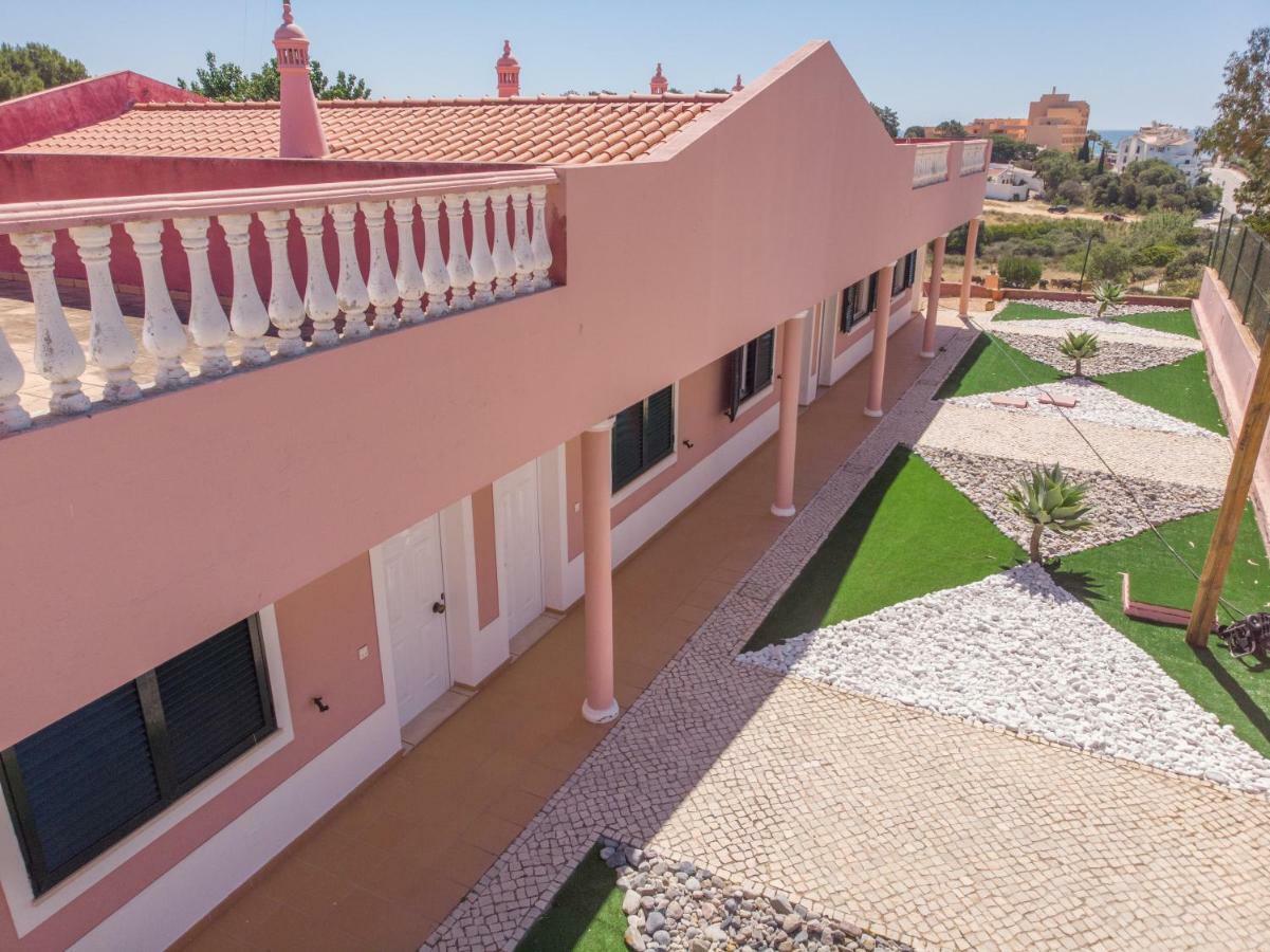 Seventies Cheap & Chic Two Aparthotel 3*